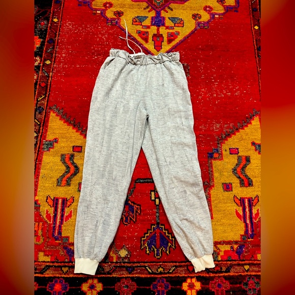 LULULEMON Grey thick unique joggers sz 6 - Picture 1 of 10